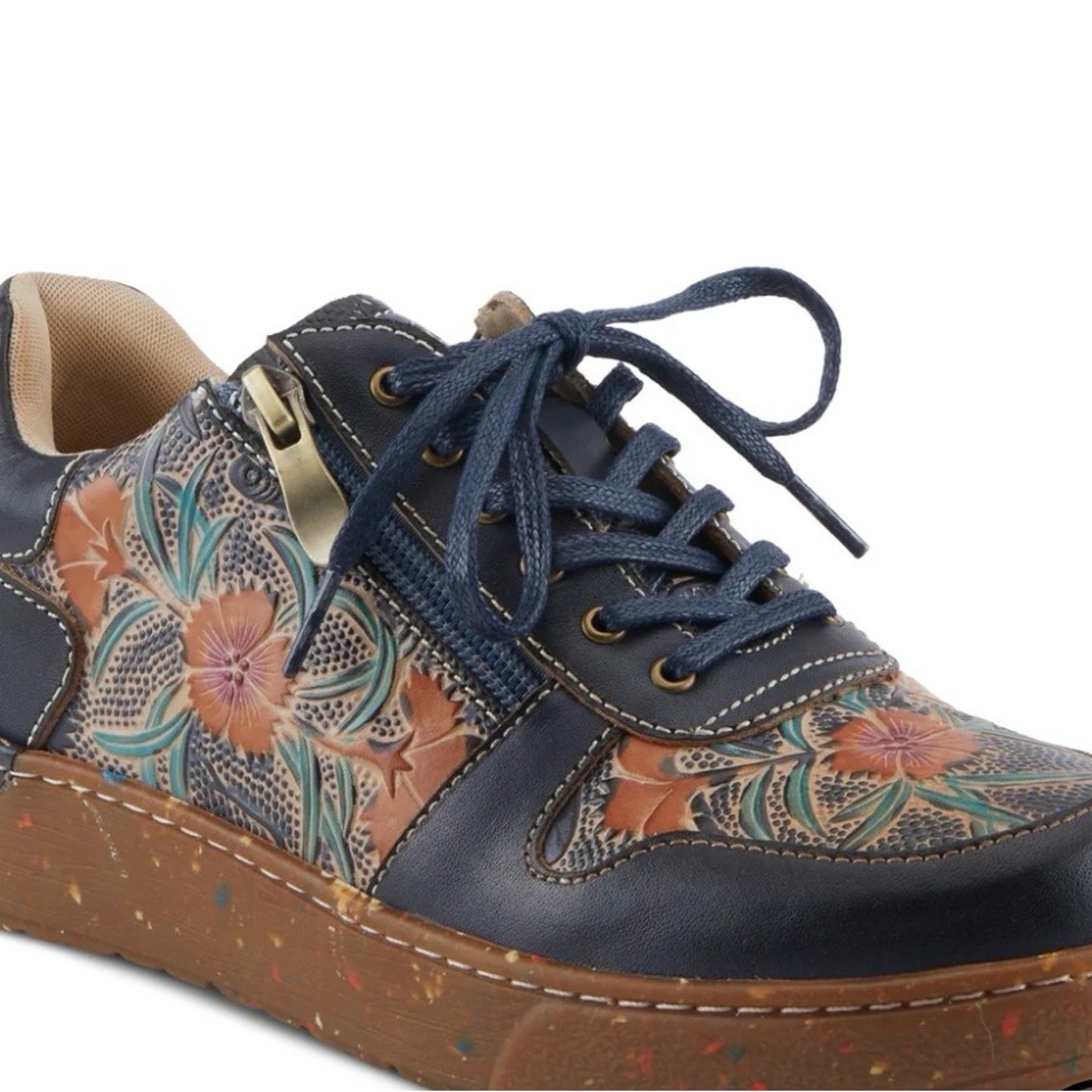 Like new navy/multi L’artiste Women's Sneakers, size 9.5/41 EU.